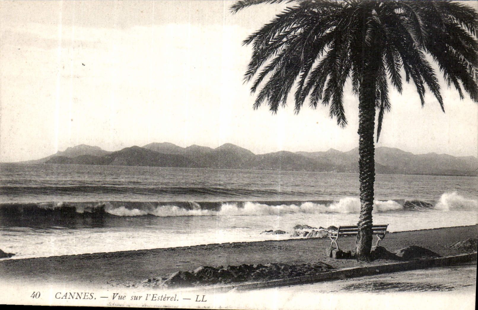 CANNES — Vue sur l'Estérel — LL