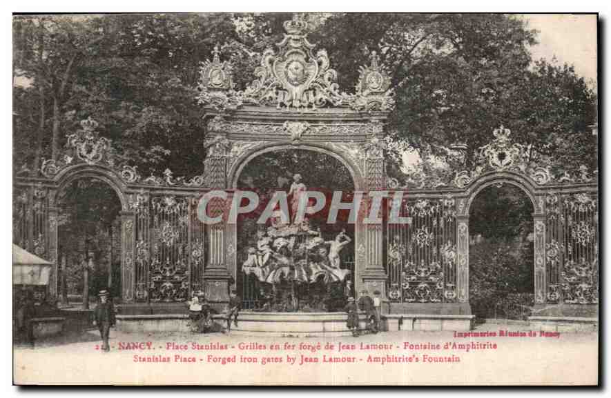 CPA Nancy Place Stanislav Grilles en fer forge de Jean Lamour Fontaine d'Amphitrite 