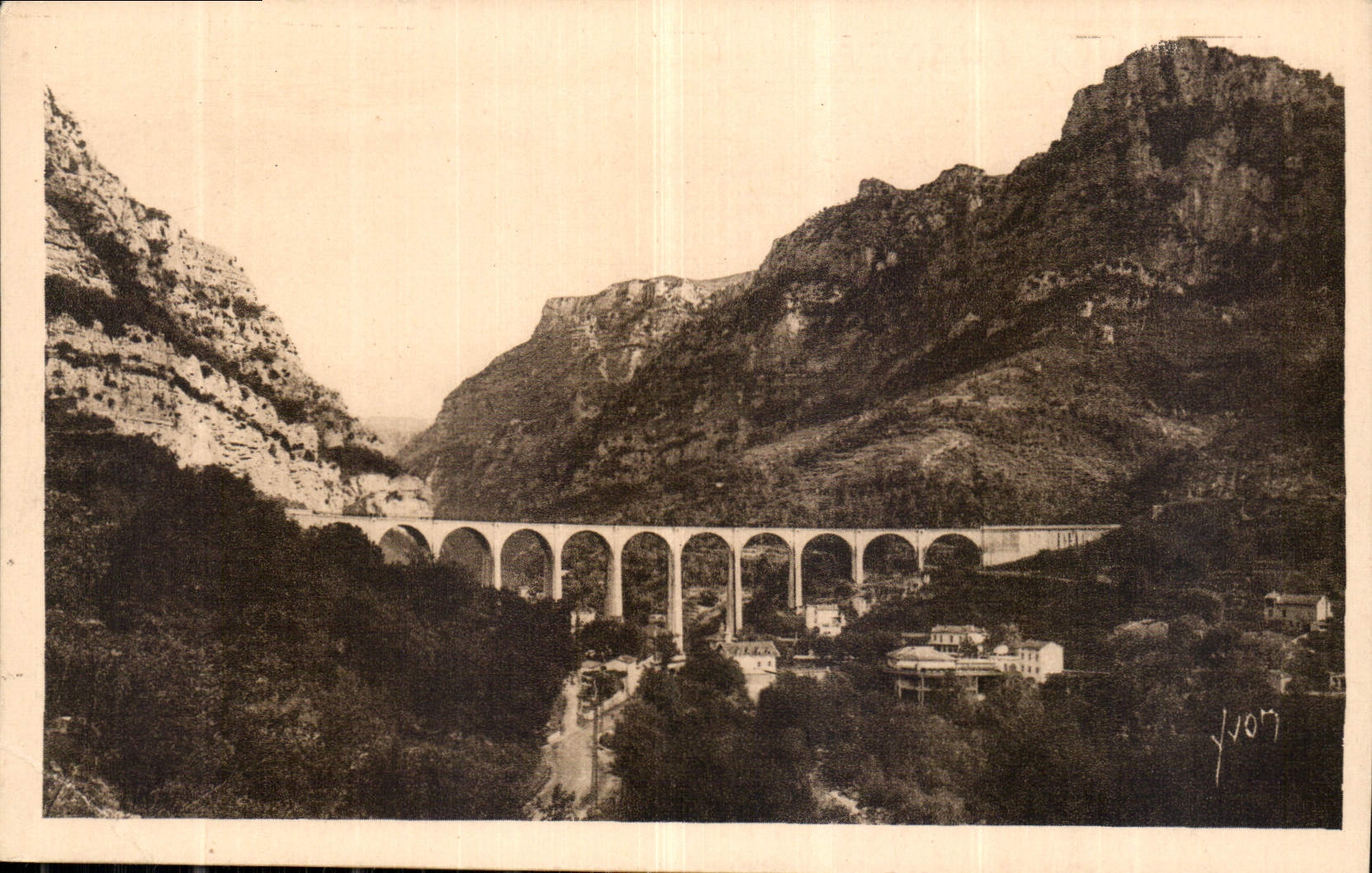 Gorges du Loup — Die Brücke des Loup — Les Éditions d'Autavon