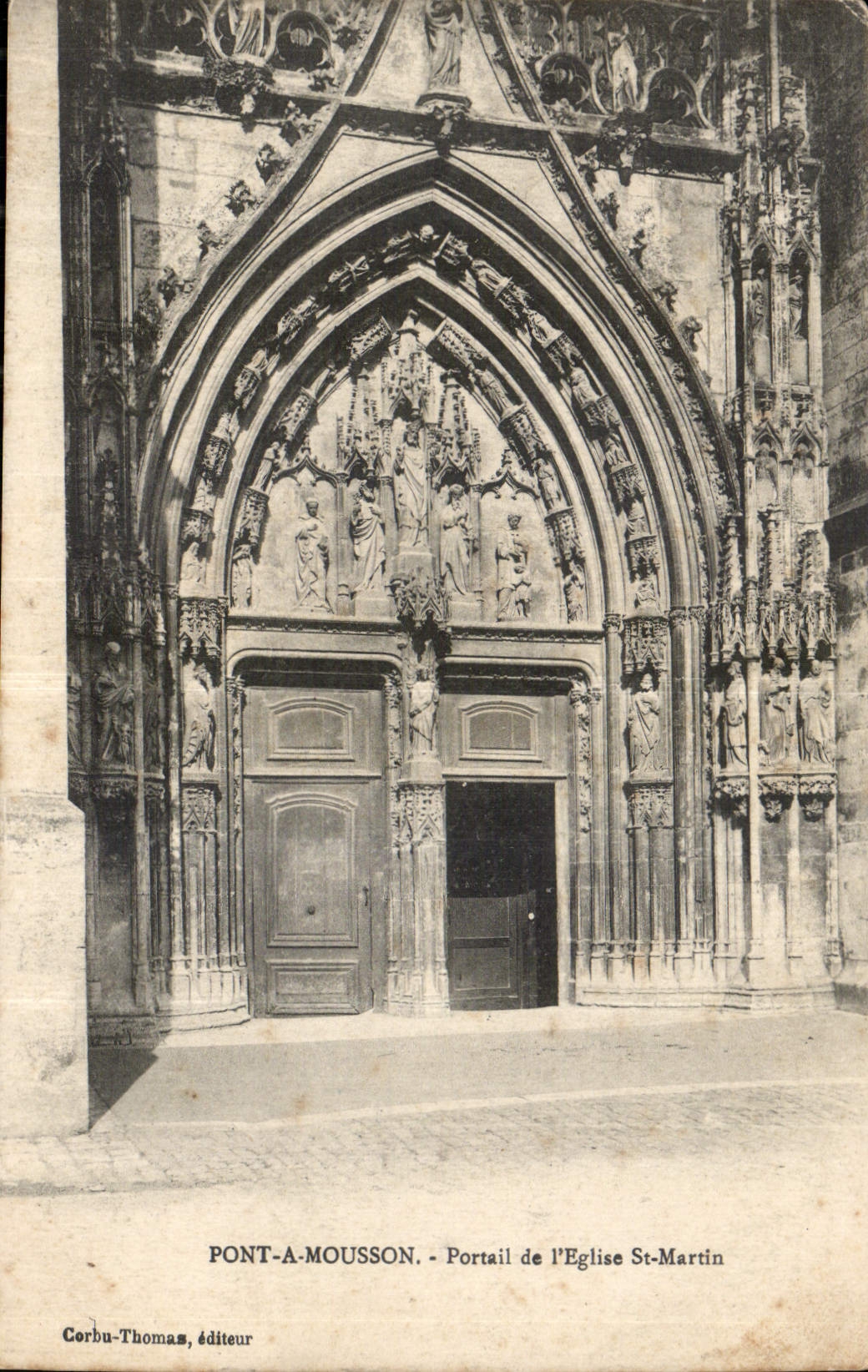 Pont-A-Mousson - Portail de l'Église St-Martin — Corbu-Thomas, éditeur