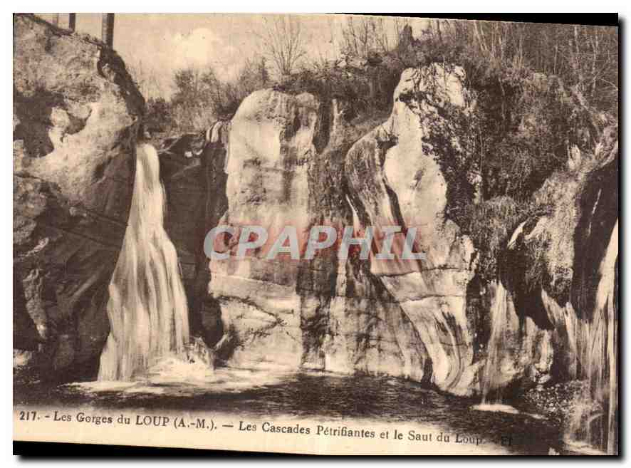 CPA Les Gorges du Loup A M Les Cascades Petriiantes et le Saut du Loup 