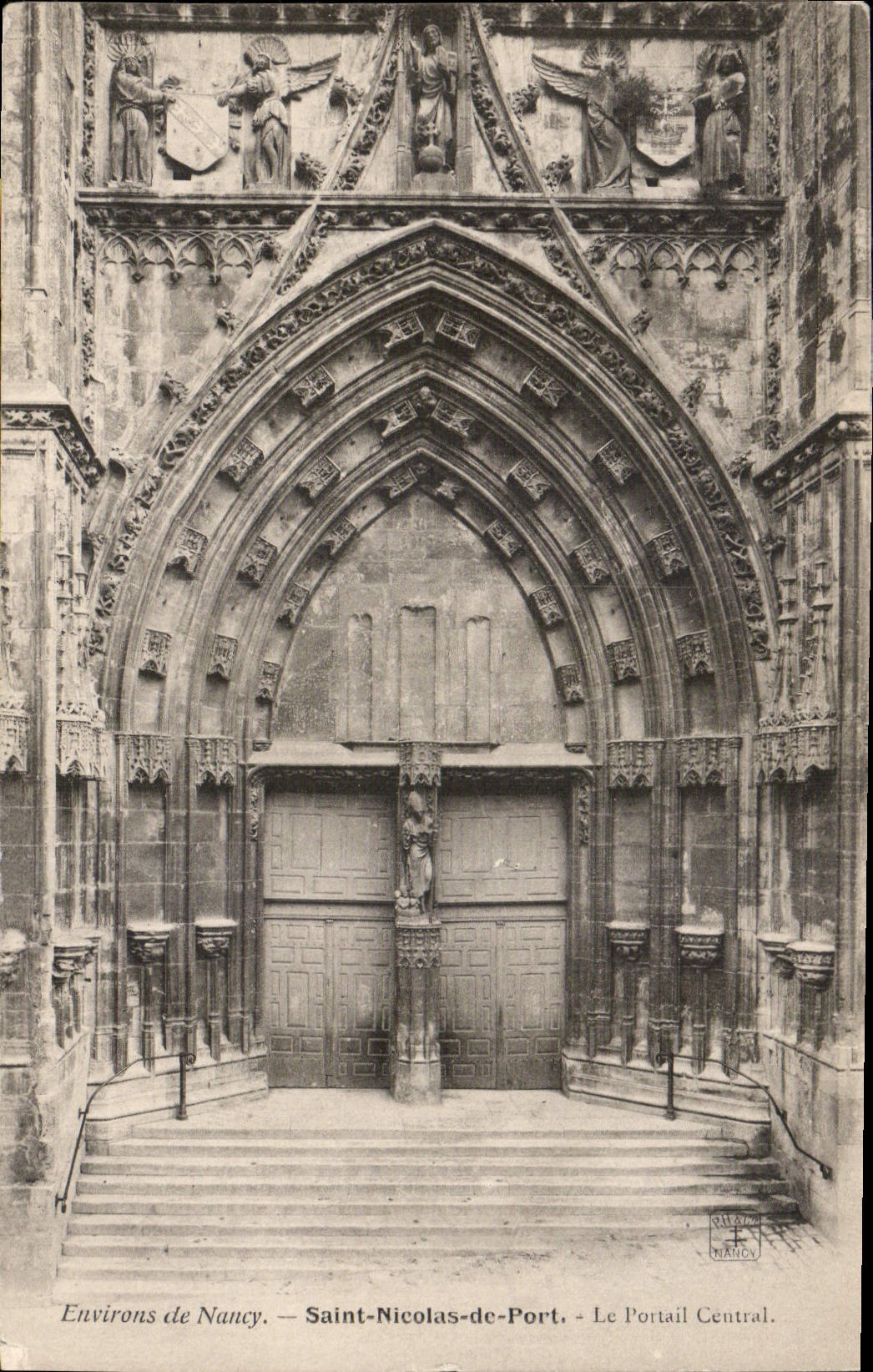 CPA Environs de Nancy Saint Nicolas de Port Le Portail Central 
