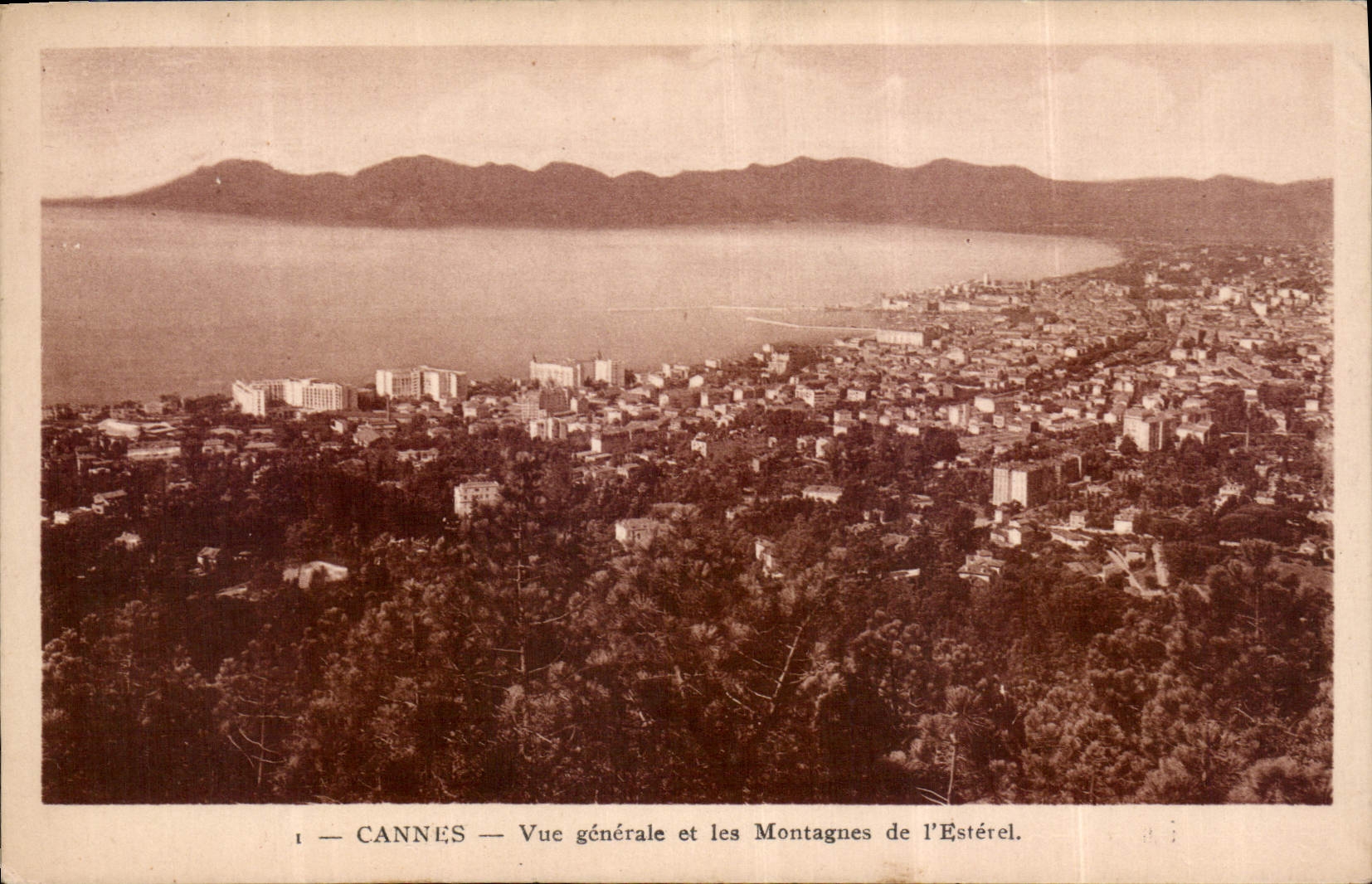 CANNES — Vue générale et les Montagnes de l'Estérel — Éditeur non identifié, n° de série 1