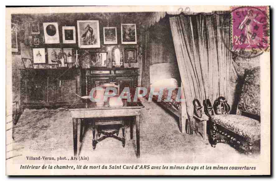 Intérieur de la chambre, lit de mort du Saint Curé d'ARS avec les mêmes draps et les mêmes couvertures — Villand-Vernu, phot., Ars (Ain)