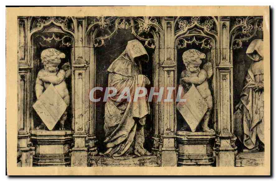 Tombeau de Marguerite de Bourbon — pleurants et angelots — Édition des Monuments Historiques