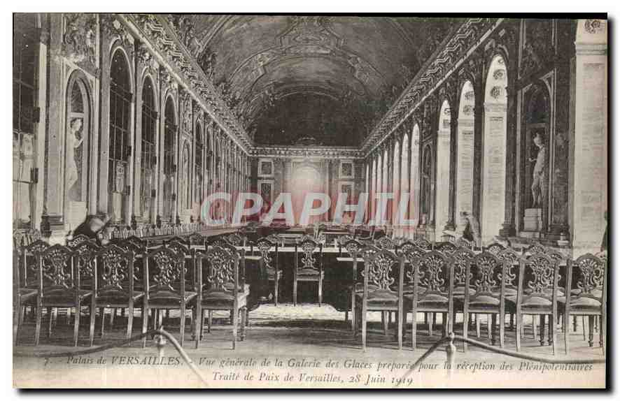 CPA Palais de Versailles vue generale de la Galerie des Glaces 