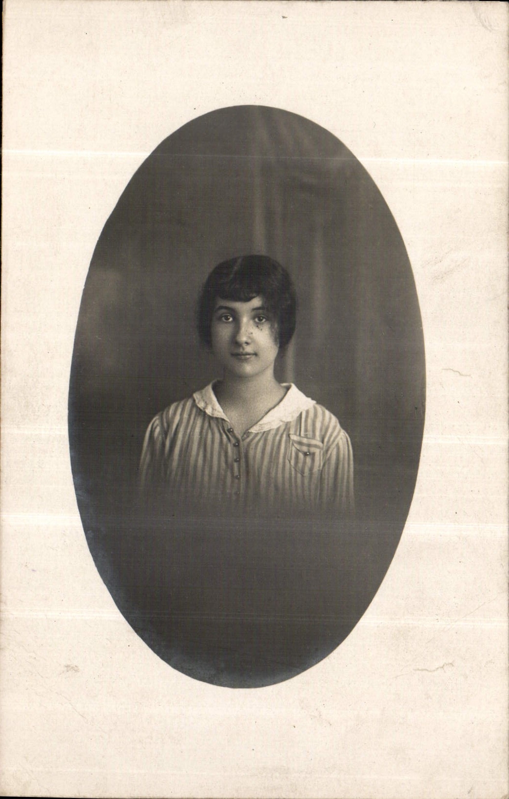 CARTE PHOTO Femme