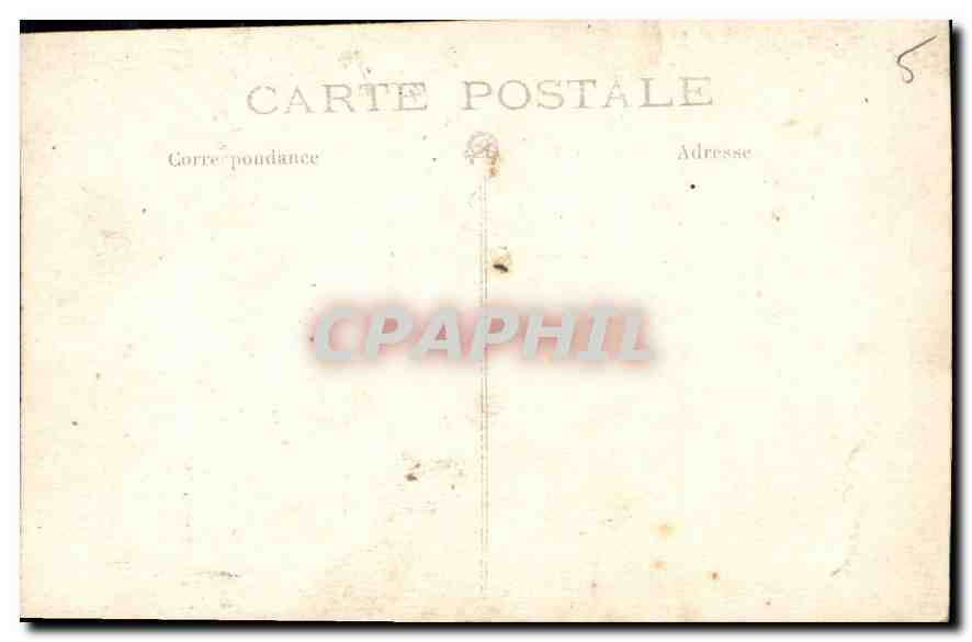 Femme en robe blanche — jardin — sans éditeur ni numéro visible — Verso