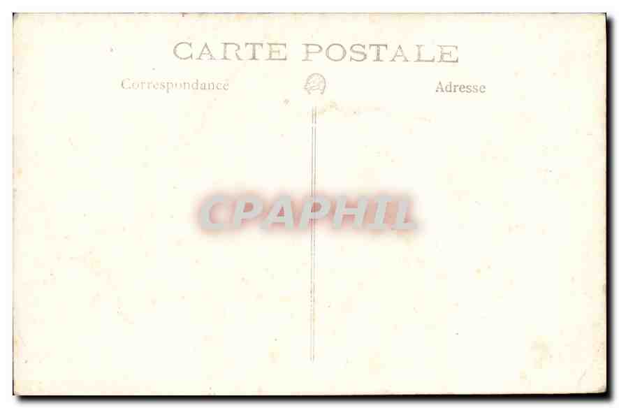 Femme en chapeau et robe noire — studio — CPAPHIL — Reverso