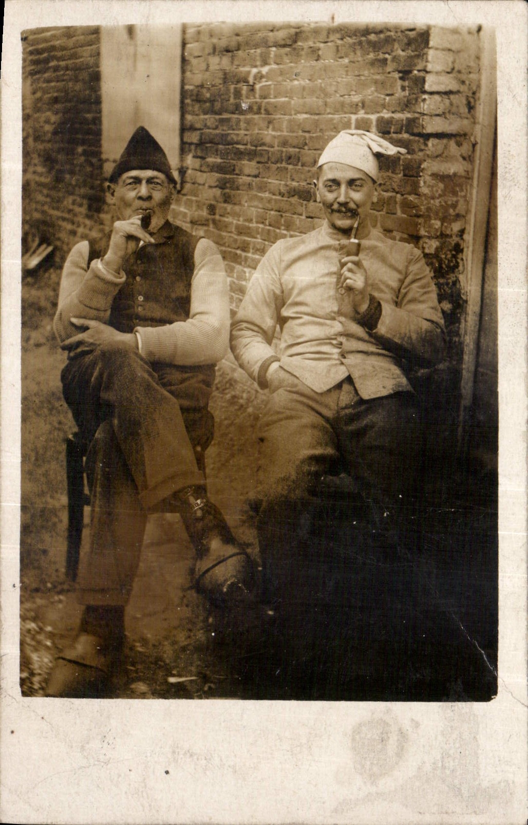 CARTE PHOTO Hommes pipe 