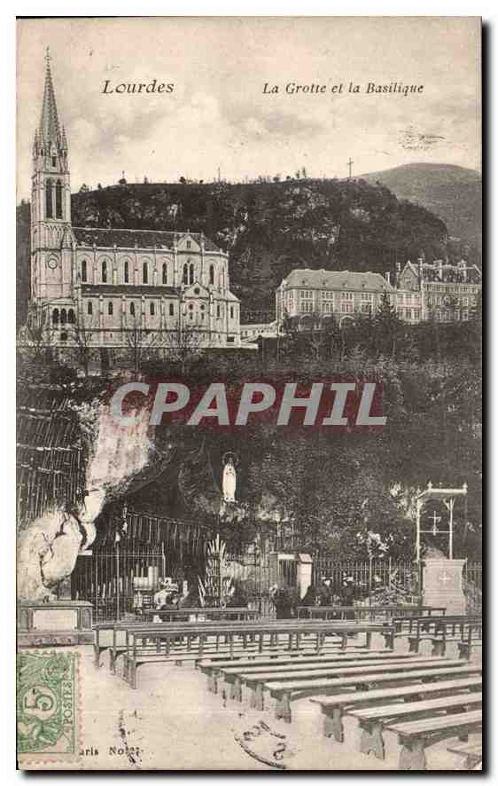CPA Lourdes la Grotte et la basilique 