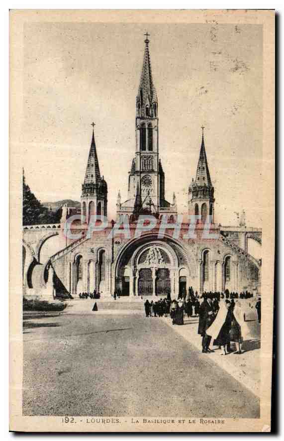 CPA Lourdes la basilique et le Rosaire 