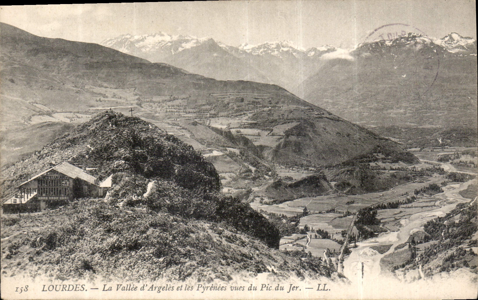 CPA Lourdes la vallee d'Argeles et les Pyrenees vues du Pic du Jer 