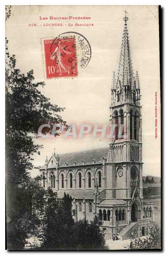 CPA Les Hautes Pyrenees Lourdes La Basilique 