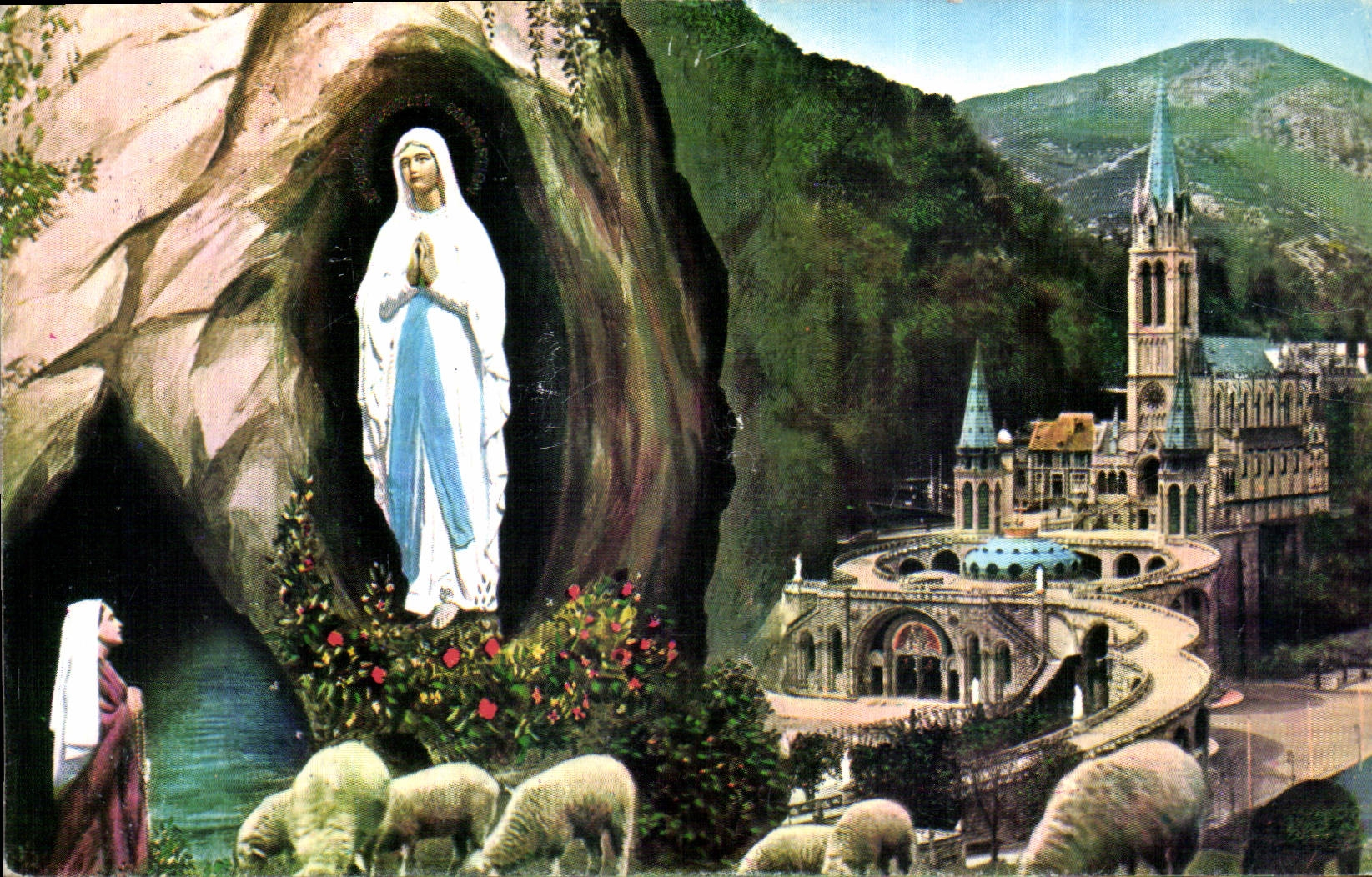 CPA Lourdes La Basilique et l'Apparition 