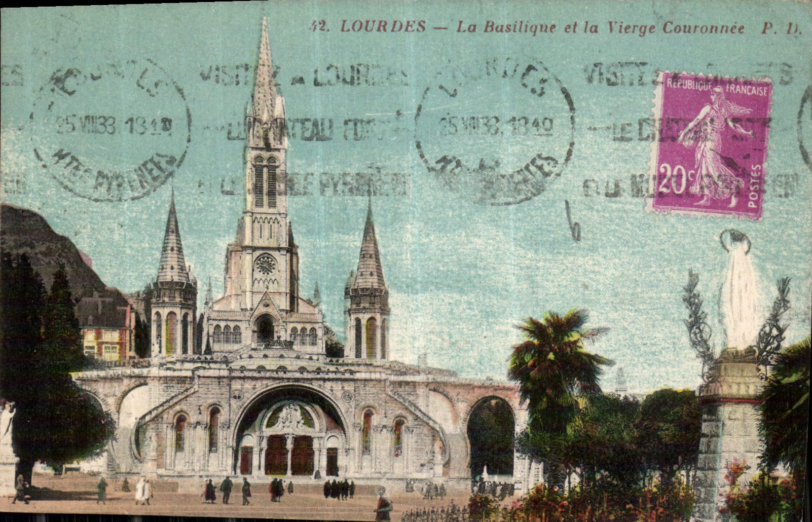 CPA Lourdes La Basilique et la Vierge Couronnee 