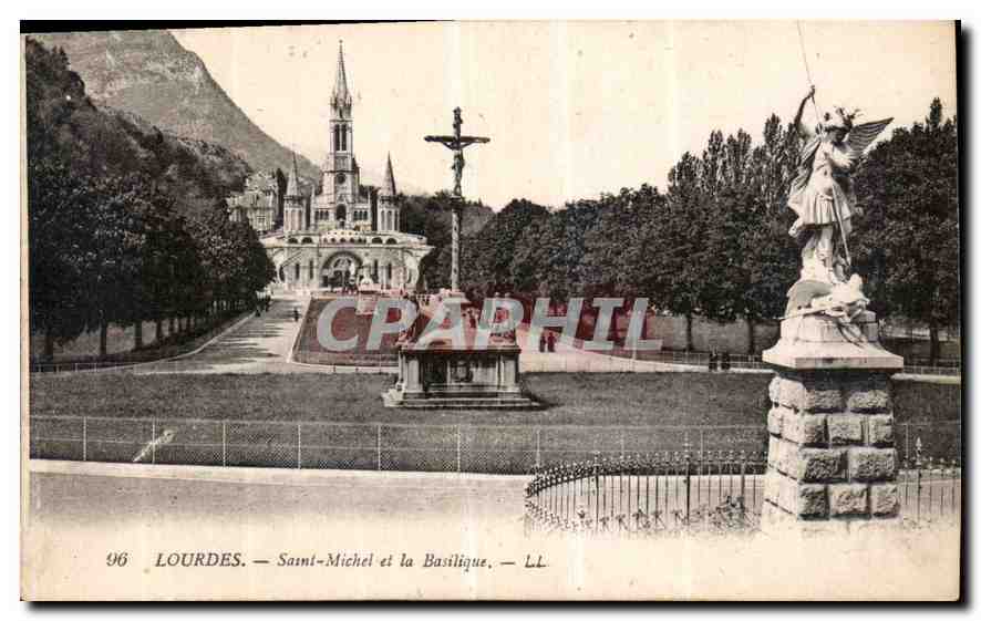 CPA Lourdes Saint Michel et la Basilique 