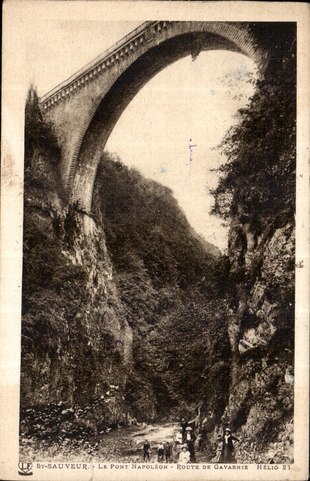 St-Sauveur - Le Pont Napoléon - Route de Gavarnie - Hélio 21