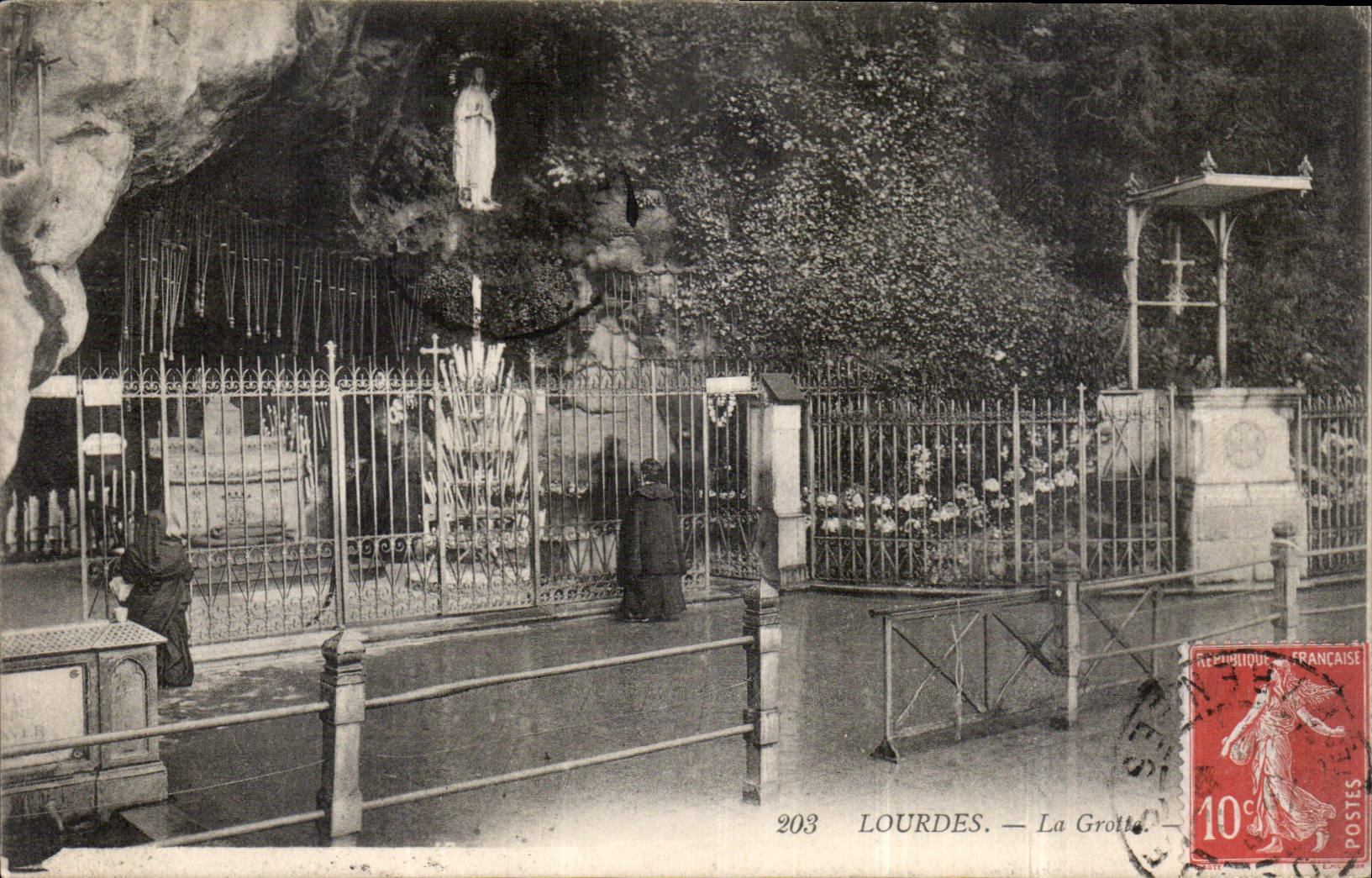 CPA Lourdes la Grotte 