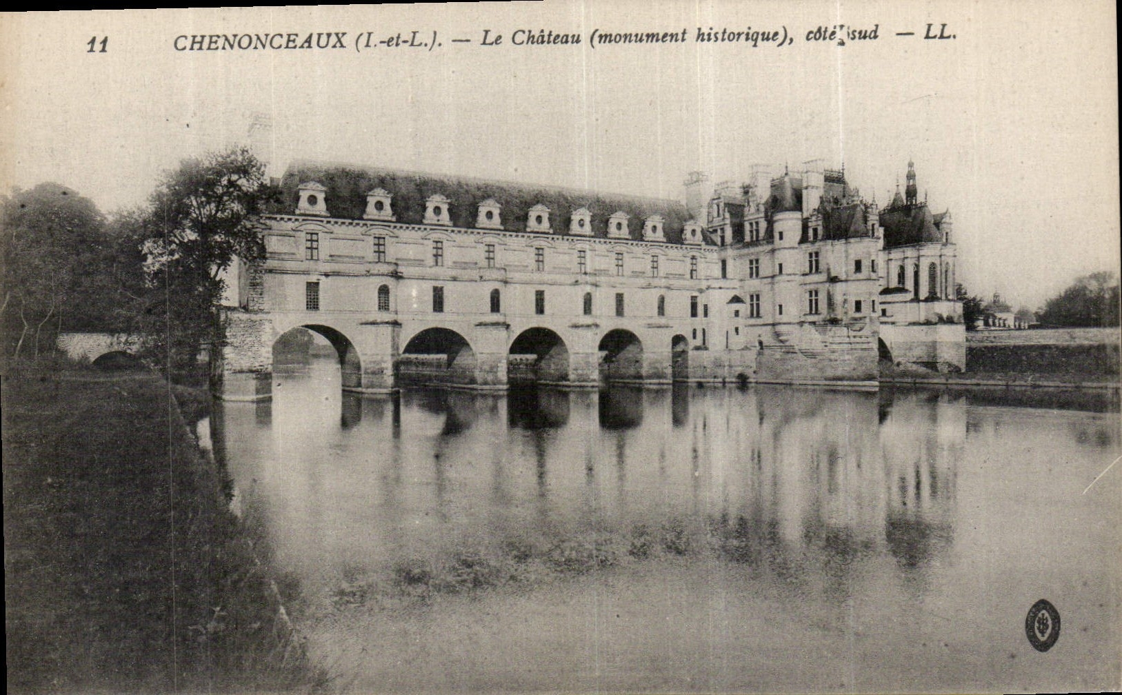 CPA Chenonceaux I et L le Chateau monument historique cote sud 