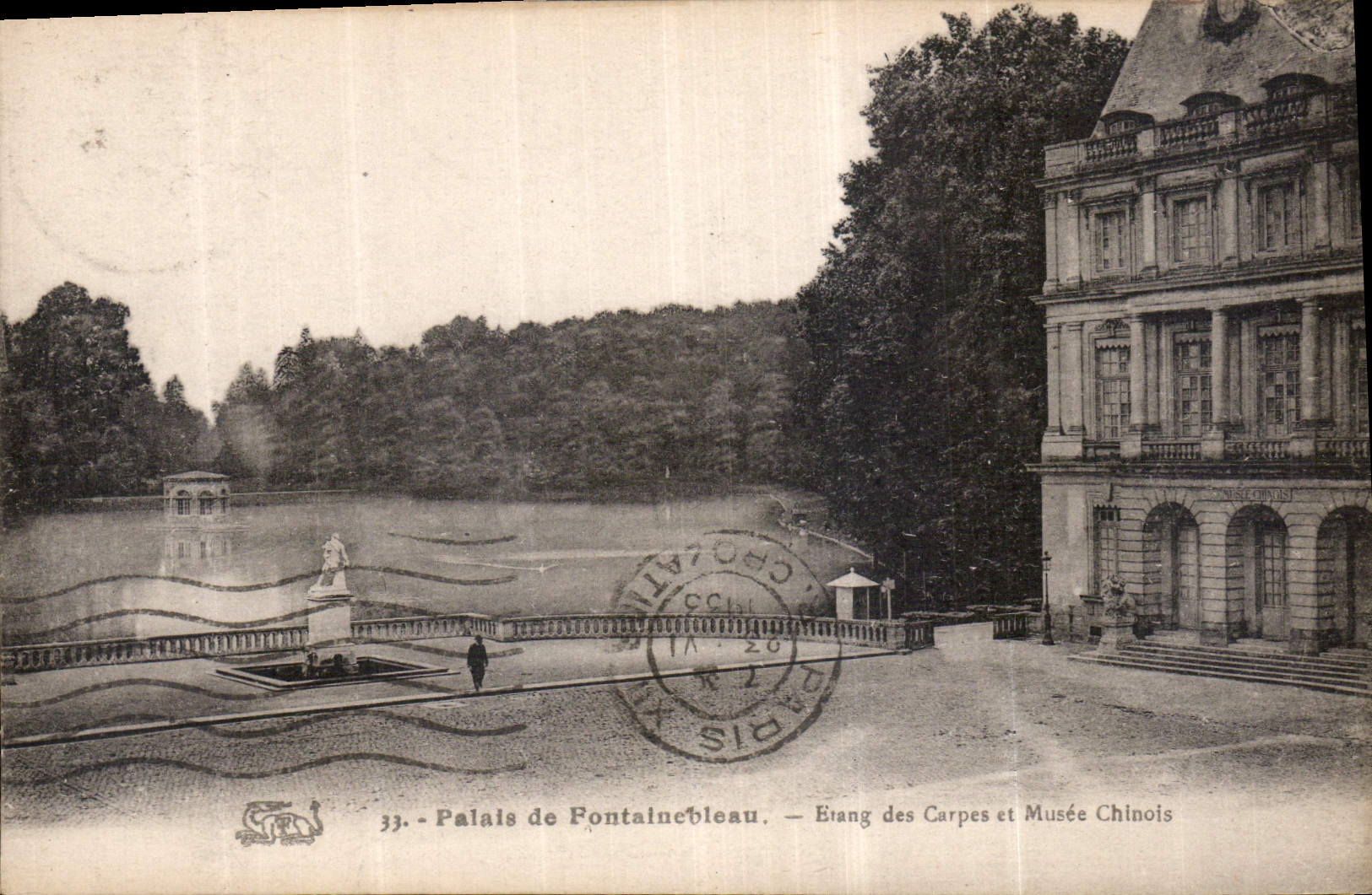 Palacio de Fontainebleau — Laguna de las Carpes y Museo Chino