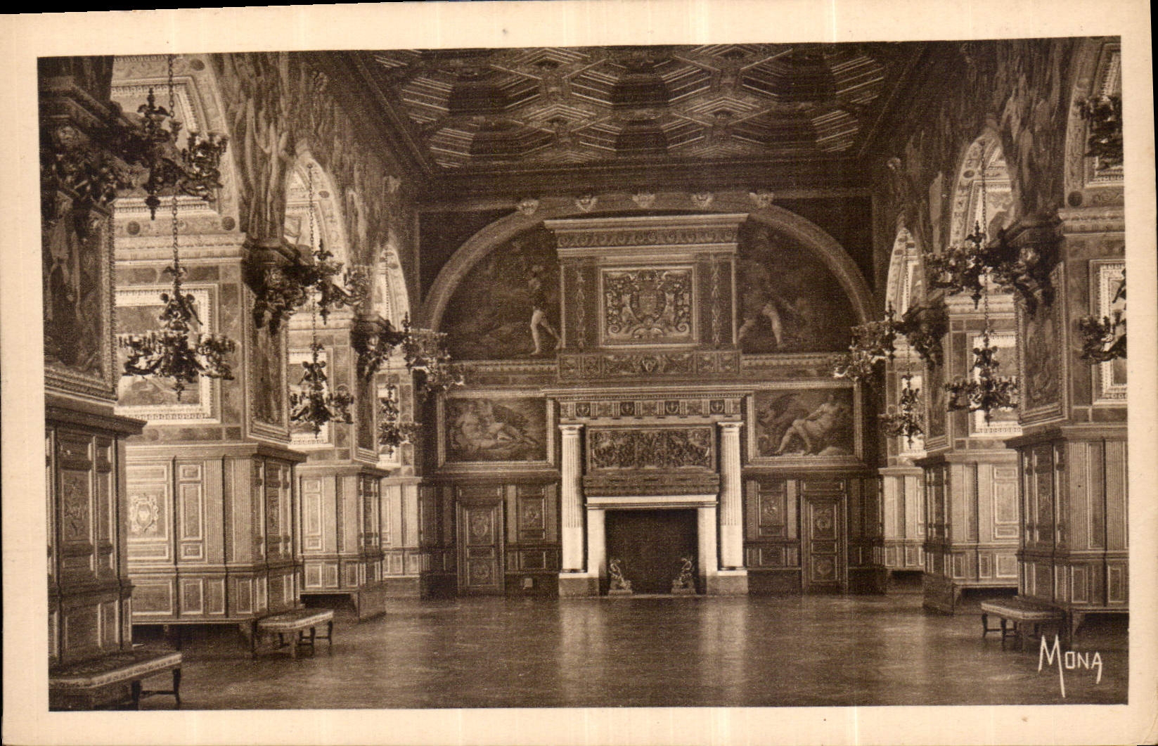 Galerie Henri II ou Salle de Bal — Palais de Fontainebleau — Mona