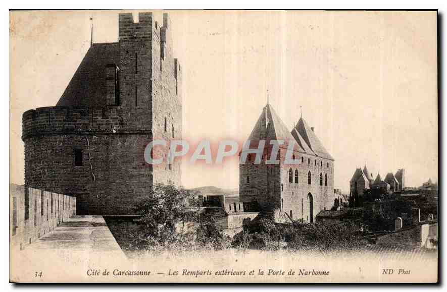 CPA Cite de Carcassonne les Remparts exterieurs et la Porte de Narbonne 