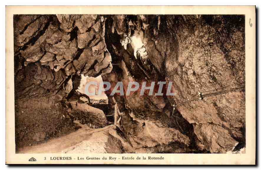 CPA Lourdes les Grottes du Roy Entree de la Rotonde 