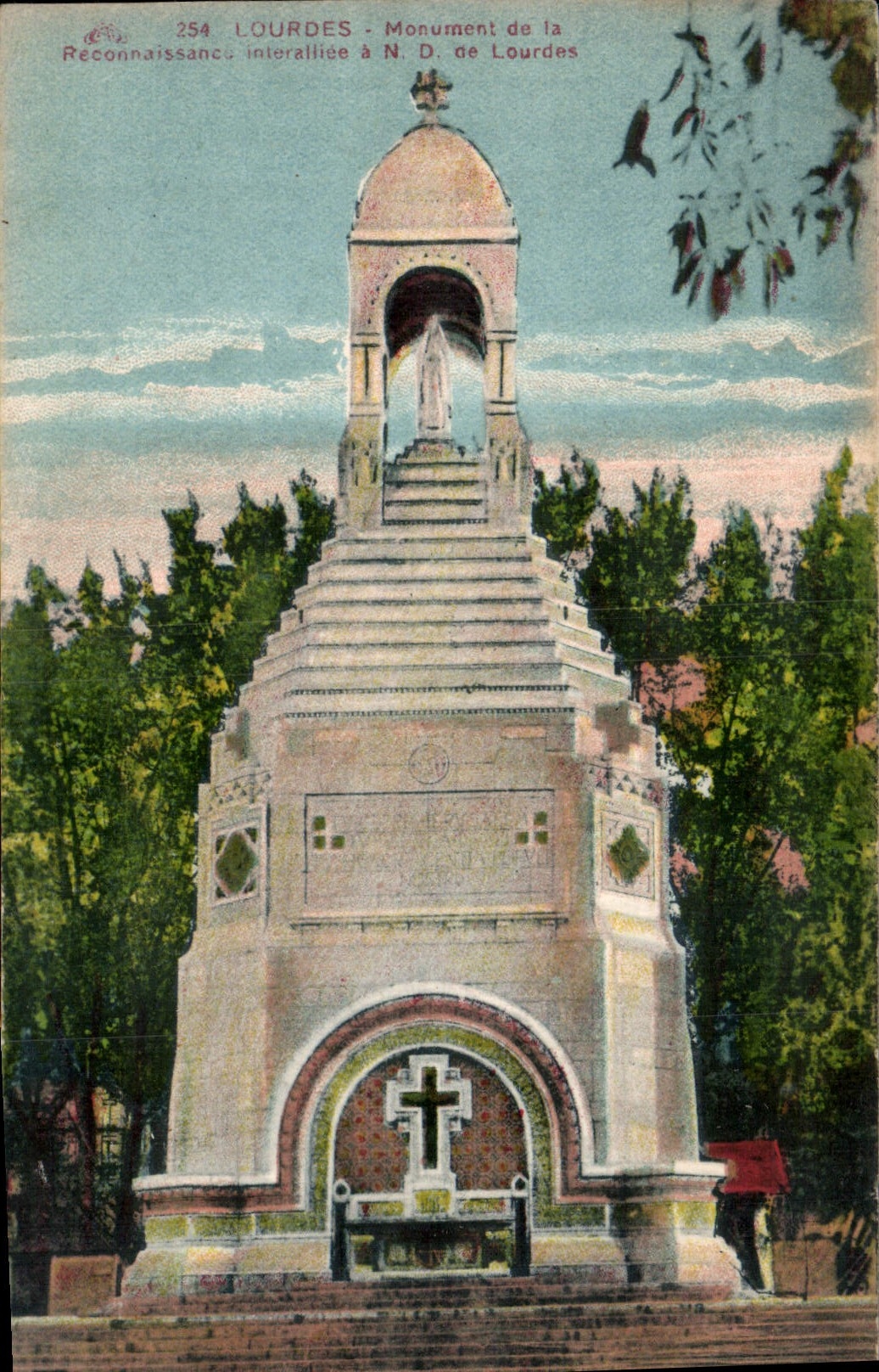 CPA Lourdes Monument de la Reconnaissance a N D de Lourdes 