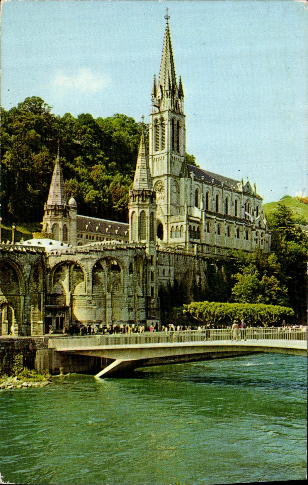 CPA Lourdes La Basilique le Gave et les Nouveau Pont Inaugure 