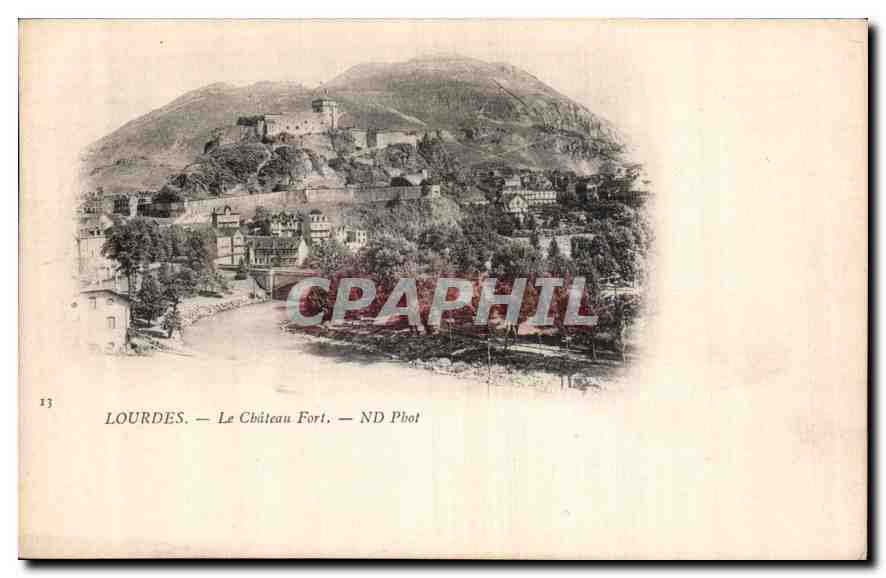CPA Lourdes le Chateau Fort 