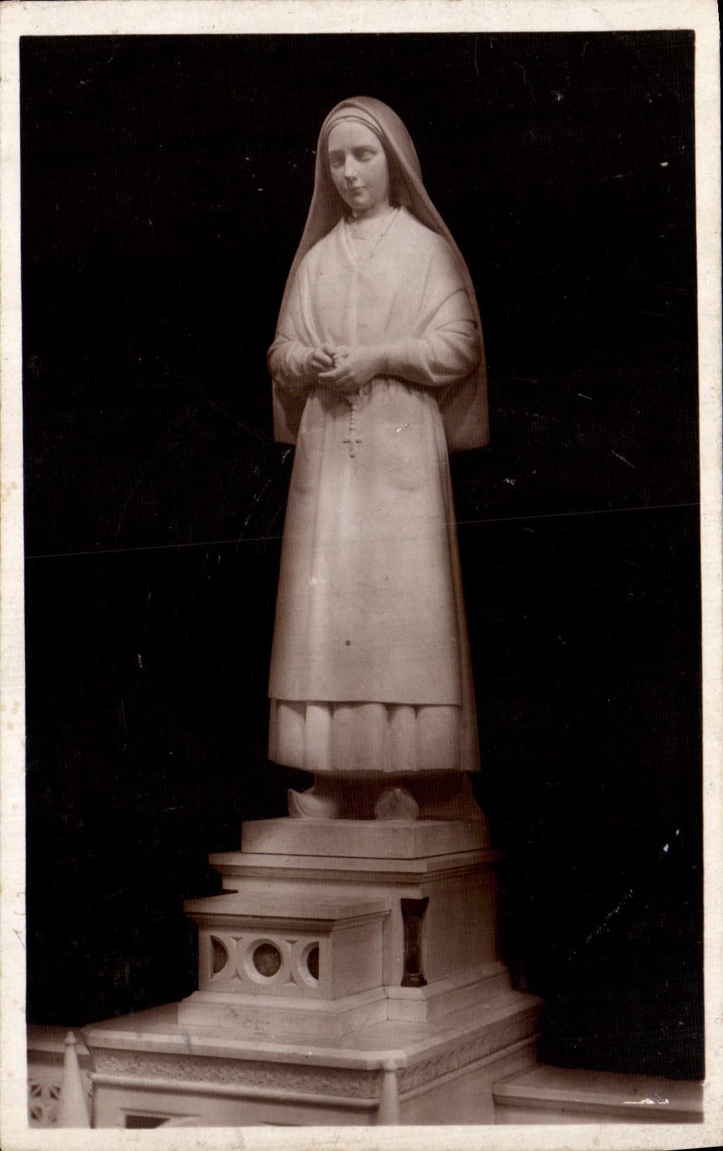 CPA Eglise Paroissiale de Lourdes Sainte Bernadette Michelet Sculpteur 