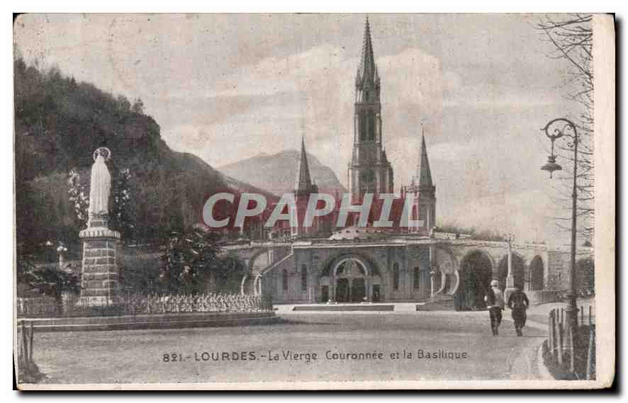 CPA Lourdes la Vierge Couronnee et la Basilique 