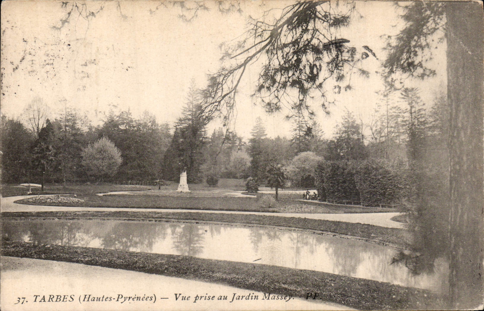 Tarbes (Hautes-Pyrénées) — Vue prise au Jardin Massey — PP n°37