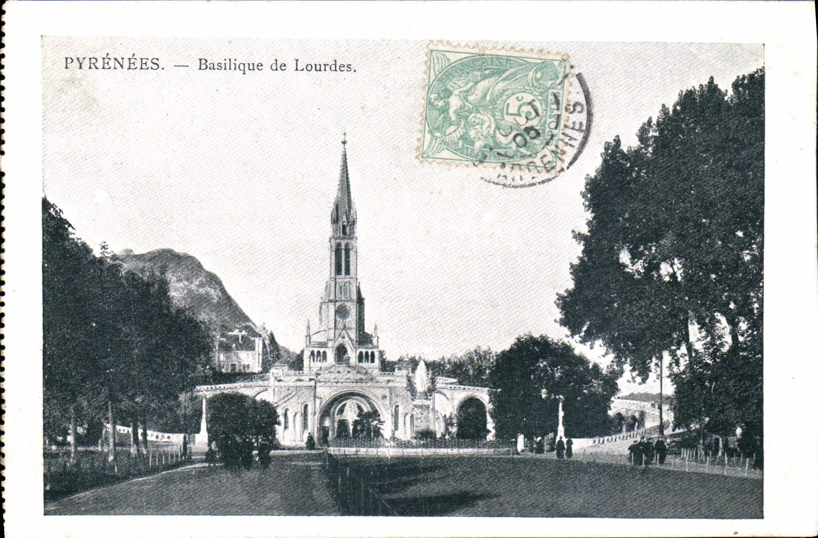 CPA Pyrenees Basilique de Lourdes 