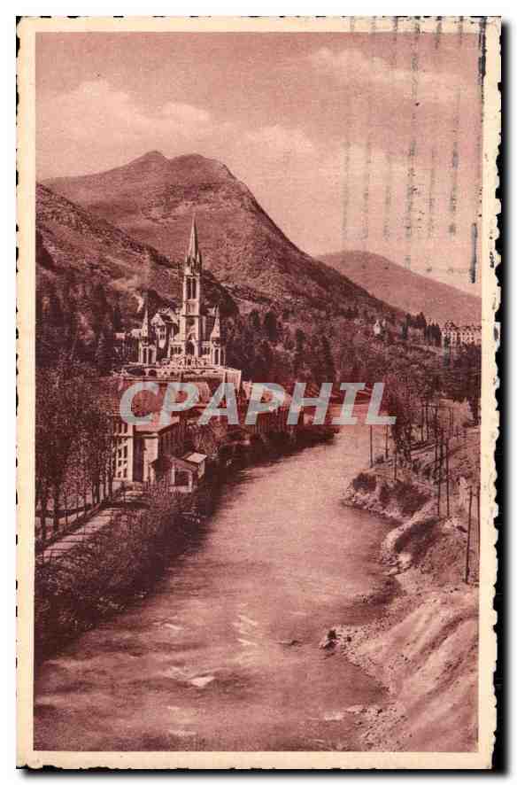 CPA Lourdes la Basilique et le Gave 