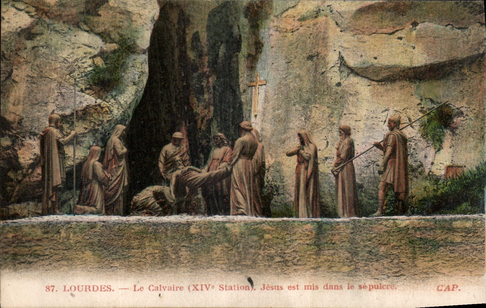 CPA Lourdes le Calvaire XIV Station Jesus est mis dans le Sepulere 
