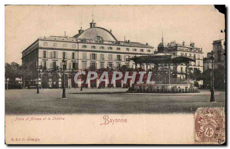 CPA Place d'Armes et le Theatre Bayonne 