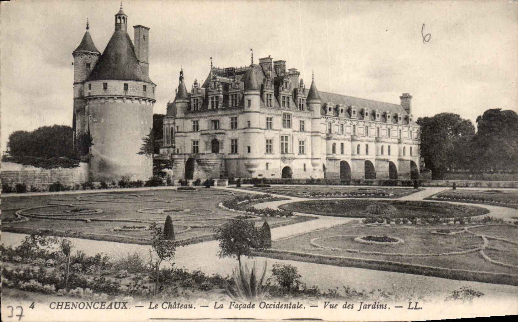 CPA Chenonceaux le Chateau la Facade occidentale vue des Jardins 