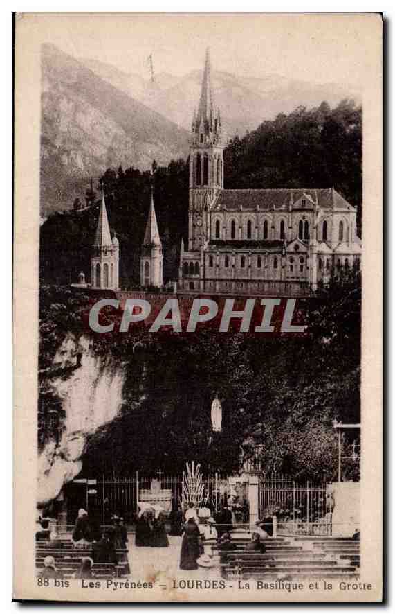 CPA Les Pyrenees Lourdes la Basilique et la Grotte 