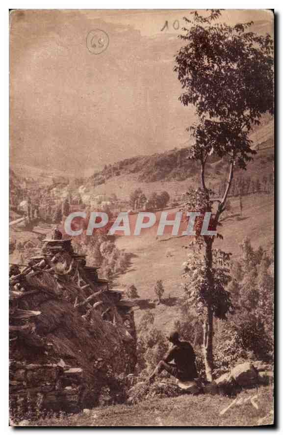 CPA Toute le France Gavarnie H P La Vallee au fond le Cirque et au 1er plan une chaumiere en haute m