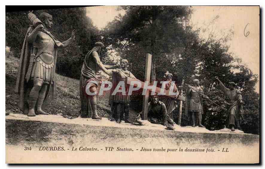 CPA Lourdes Le Calvaire VII Station Jesus tombe pour la deuxieme fois 