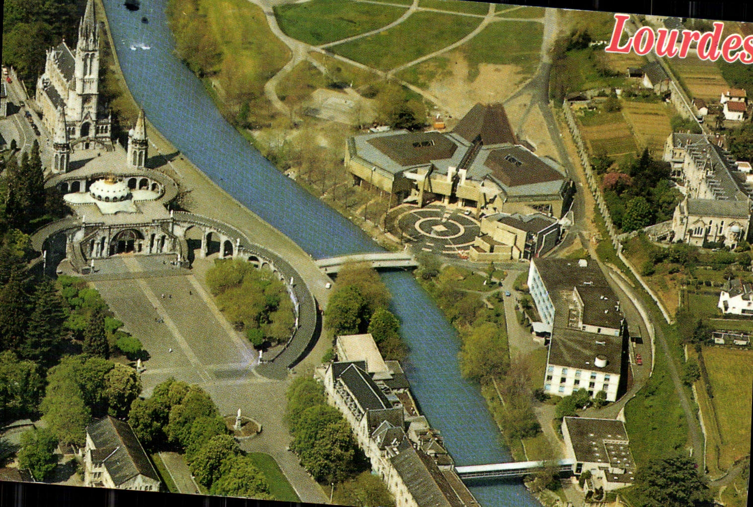 Lourdes — Vue aérienne — Edition A. Doucet