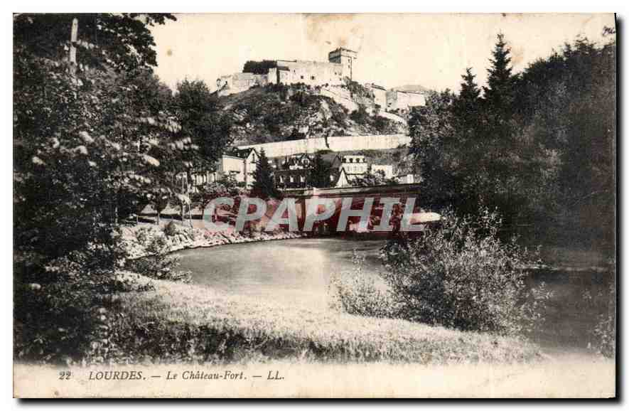 CPA Lourdes Le Chateau Fort 