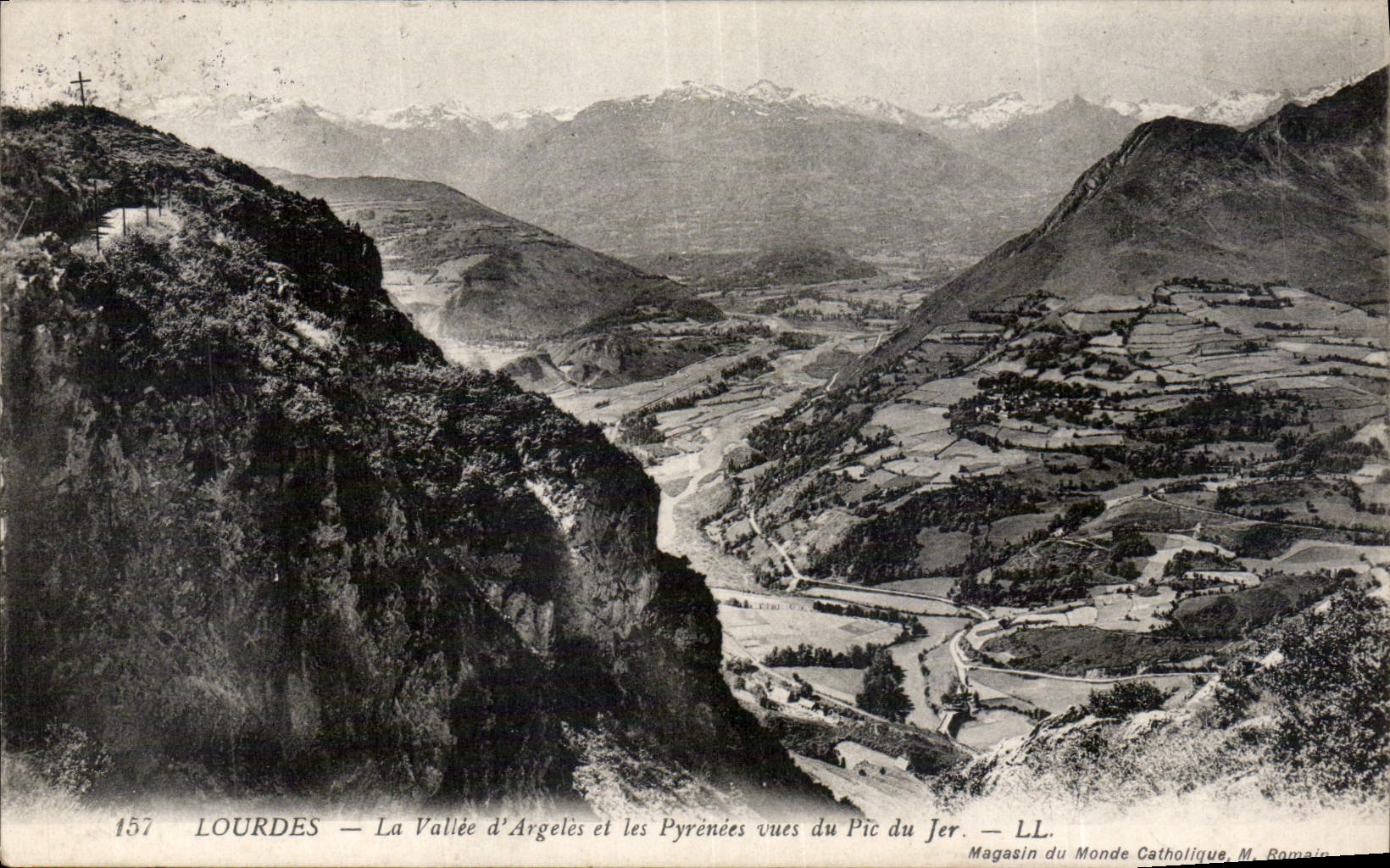 CPA Lourdes La Vallee d'Argeles et les Pyrenees vues du Pic du Jer 