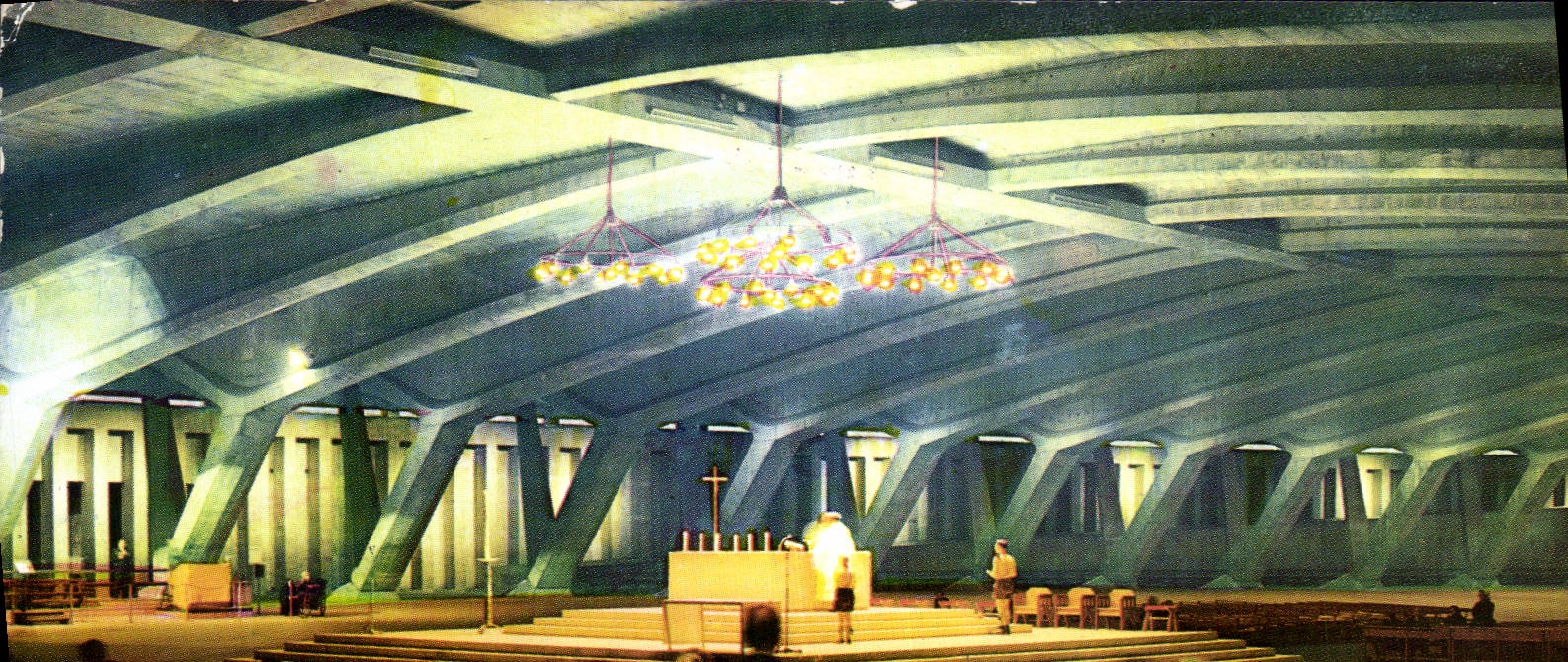 CPA Lourdes La Basilique Saint Pie X Celebration de la Sainte Messe 