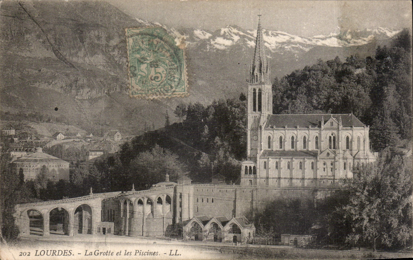 CPA Lourdes La Grotte et les Piscines 