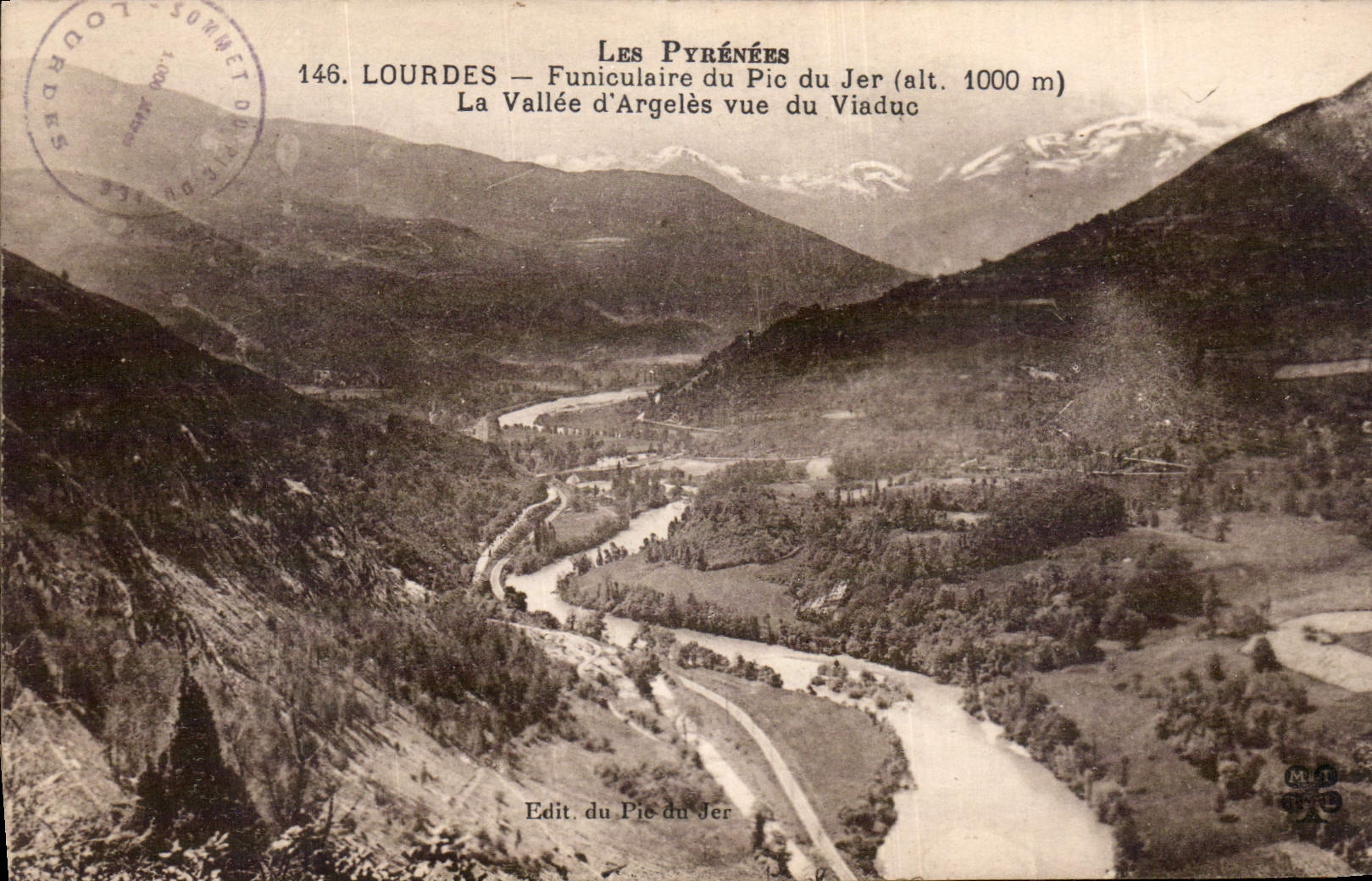CPA Les Pyrenees Lourdes Funiculaire du Pic du Jer La Vallee d'Argeles vue du Viaduc 