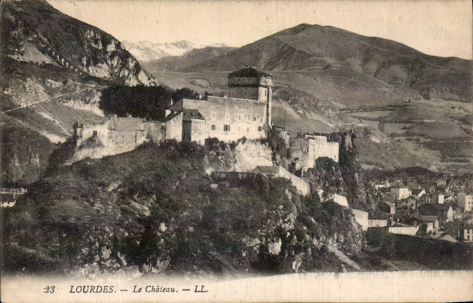 CPA Lourdes Le Chateau 
