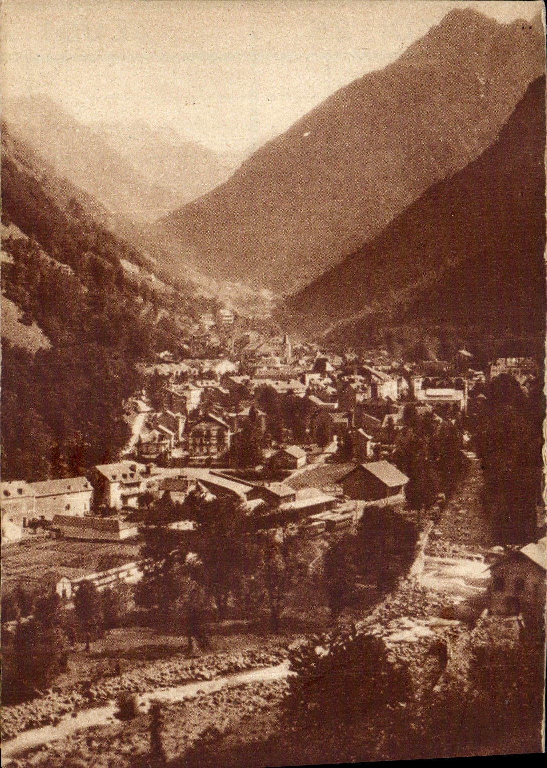 Gauterets (Hauts-Pyrénées) — Vue du Namelen Vert — éditeur inconnu, n° de série 68